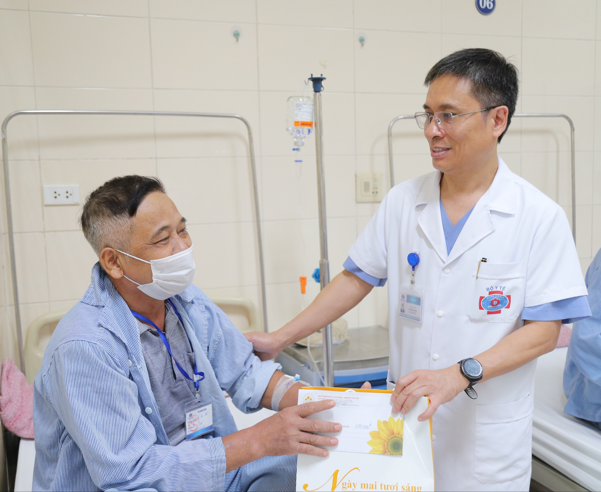 Kỷ niệm 78 năm Ngày Thương binh - Liệt sĩ: Bộ Y tế triển khai nhiều hoạt động tri ân, đền ơn, đáp nghĩa
- Ảnh 6. Kỷ niệm 78 năm Ngày Thương binh - Liệt sĩ: Bộ Y tế triển khai nhiều hoạt động tri ân, đền ơn, đáp nghĩa
- Ảnh 6.