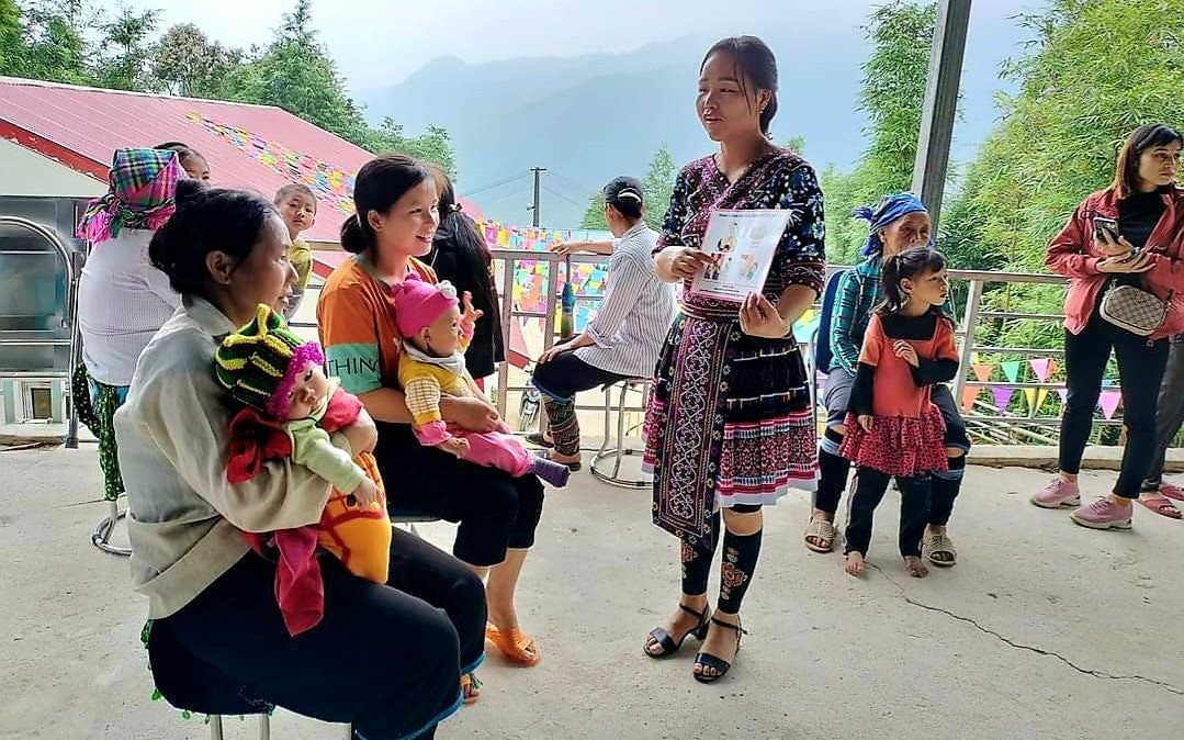 Nội dung đào tạo chuyên môn và nghiệp vụ của nhân viên y tế kiêm cô đỡ thôn bản