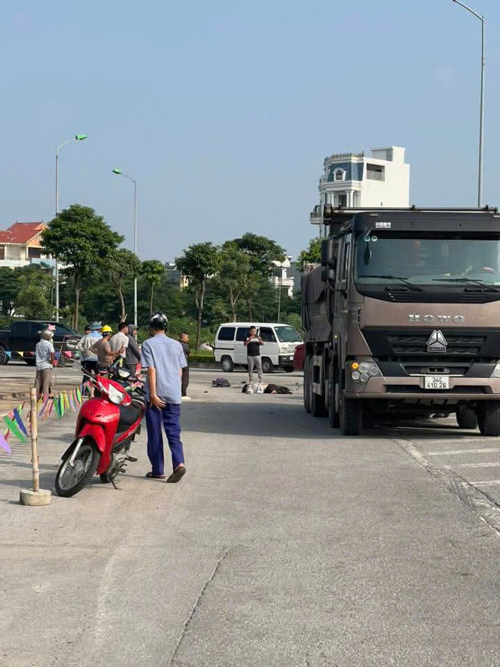 Va chạm với ô tô tải, thiếu nữ 19 tuổi gặp nạn tử vong- Ảnh 1.