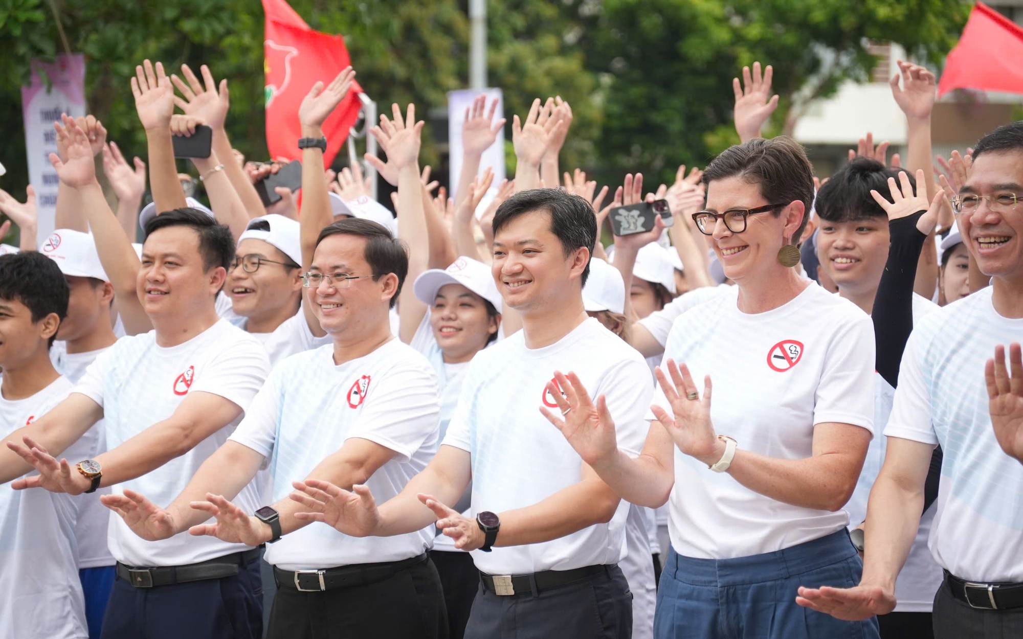 TS Angela Pratt: Các nhà hoạch định chính sách đã bỏ phiếu cho sức khỏe khi cấm thuốc lá điện tử, nung nóng
