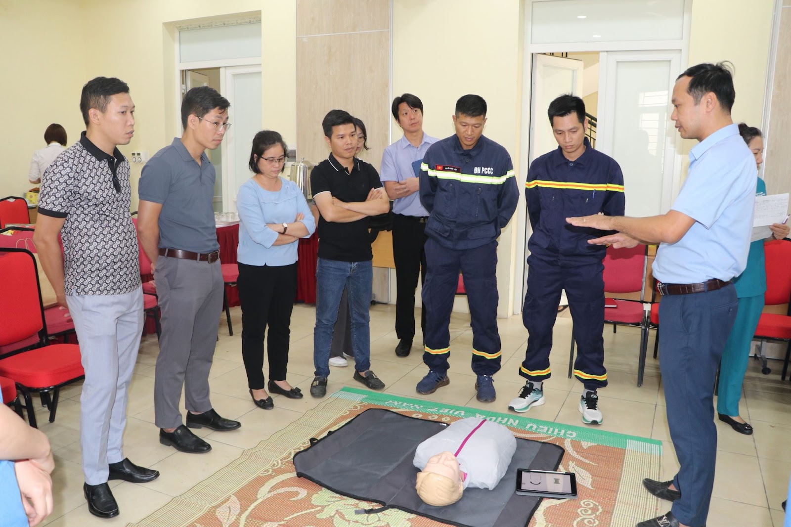 Đẩy nhanh đào tạo nhân lực cấp cứu ngoại viện để sẵn sàng ứng phó tình huống khẩn cấp- Ảnh 3.