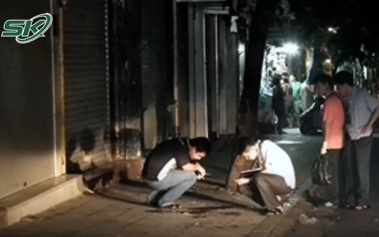 Gã trai cuồng ghen chém &quot;tình địch&quot; vì đưa bạn gái về muộn sau buổi họp lớp