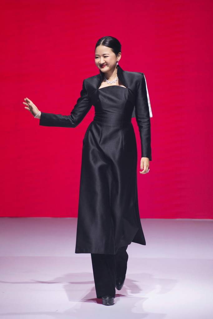 Lộ diện top 15 Vietnam's Next Top Model 2025: Danh tính gồm những ai?- Ảnh 4.