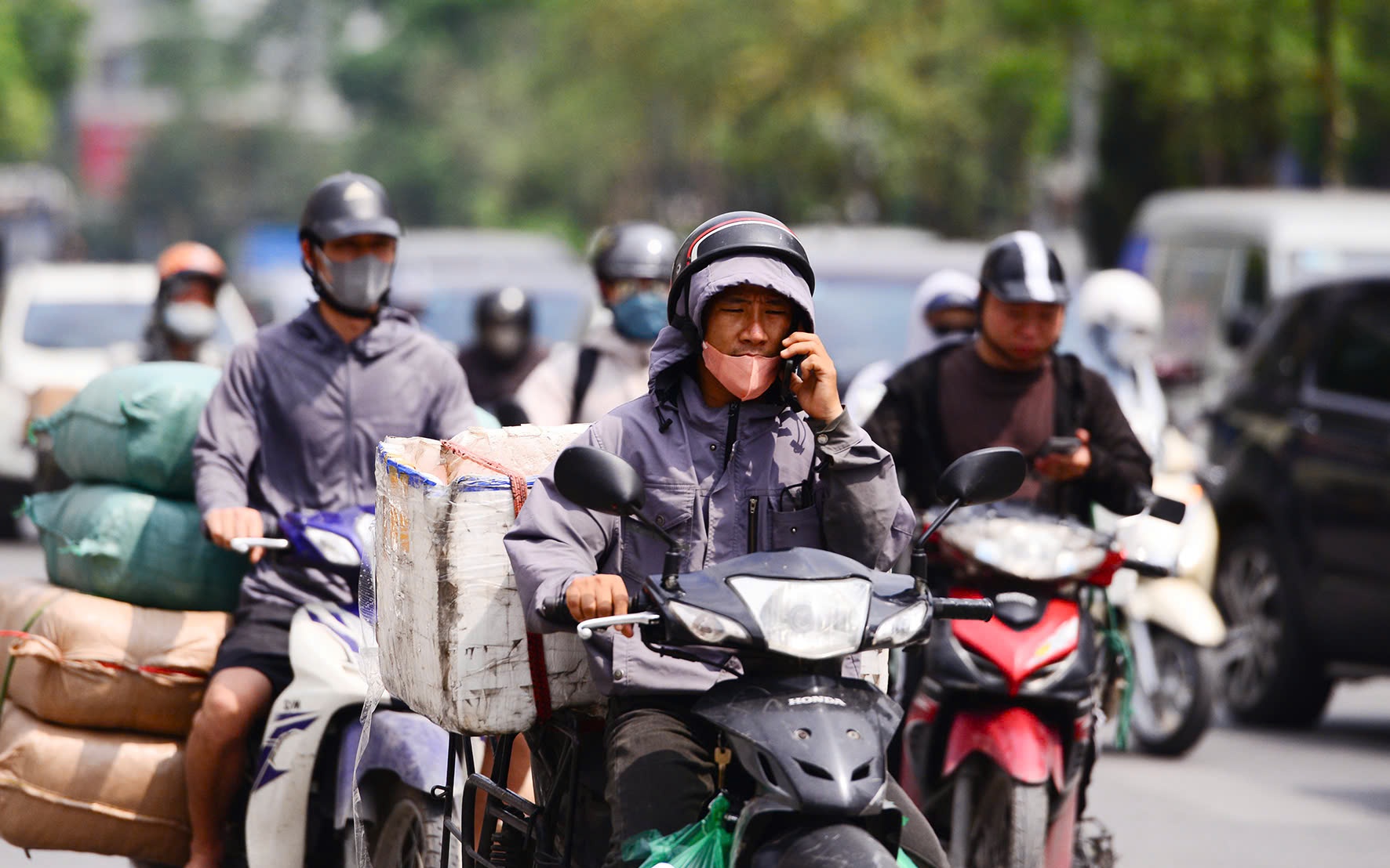 Thời tiết giai đoạn tới rất cực đoan, nhiều đợt nắng nóng xen lẫn mưa dông