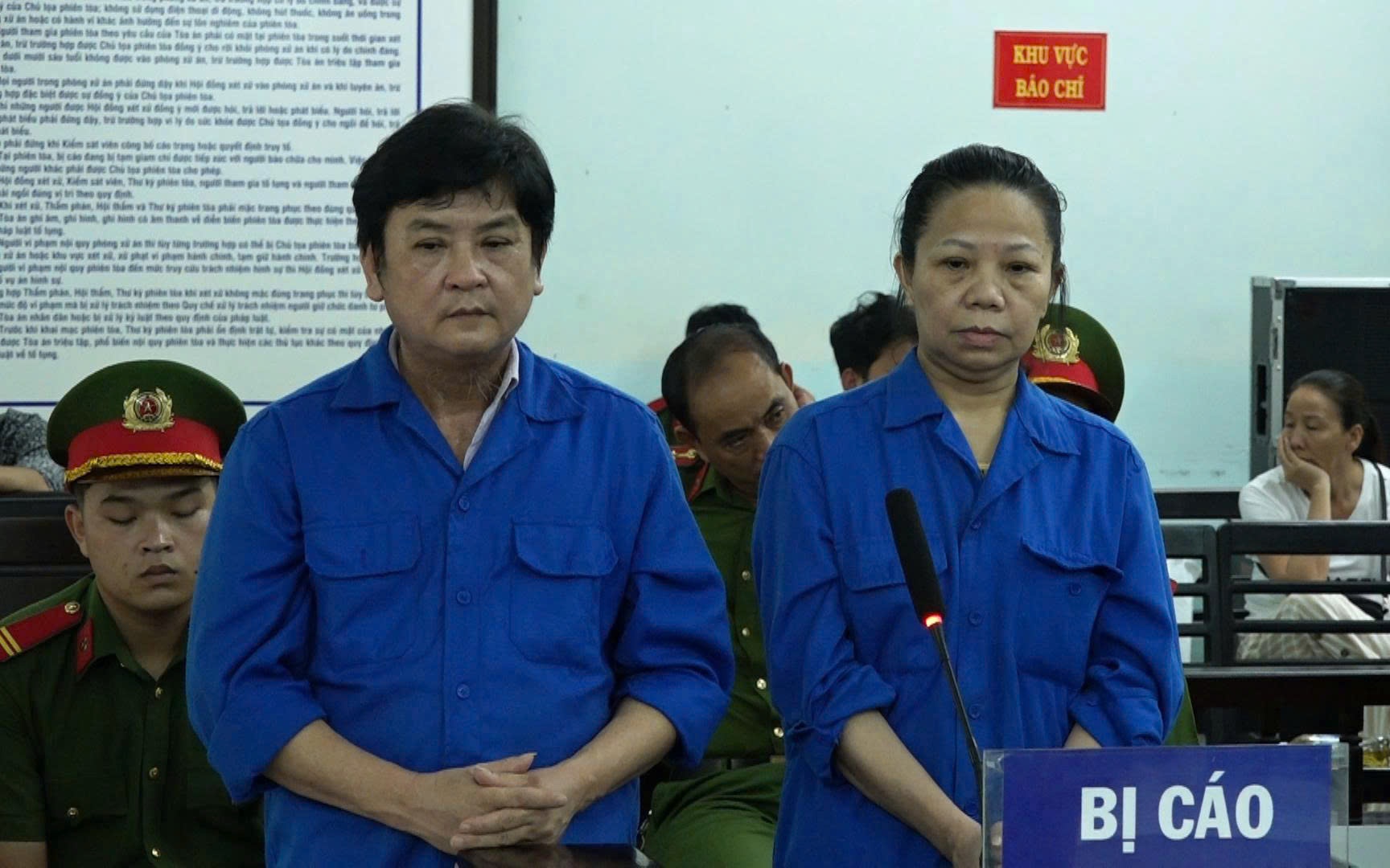 Vợ chồng chủ tiệm vàng chiếm đoạt gần 12 tỷ đồng rồi bỏ trốn