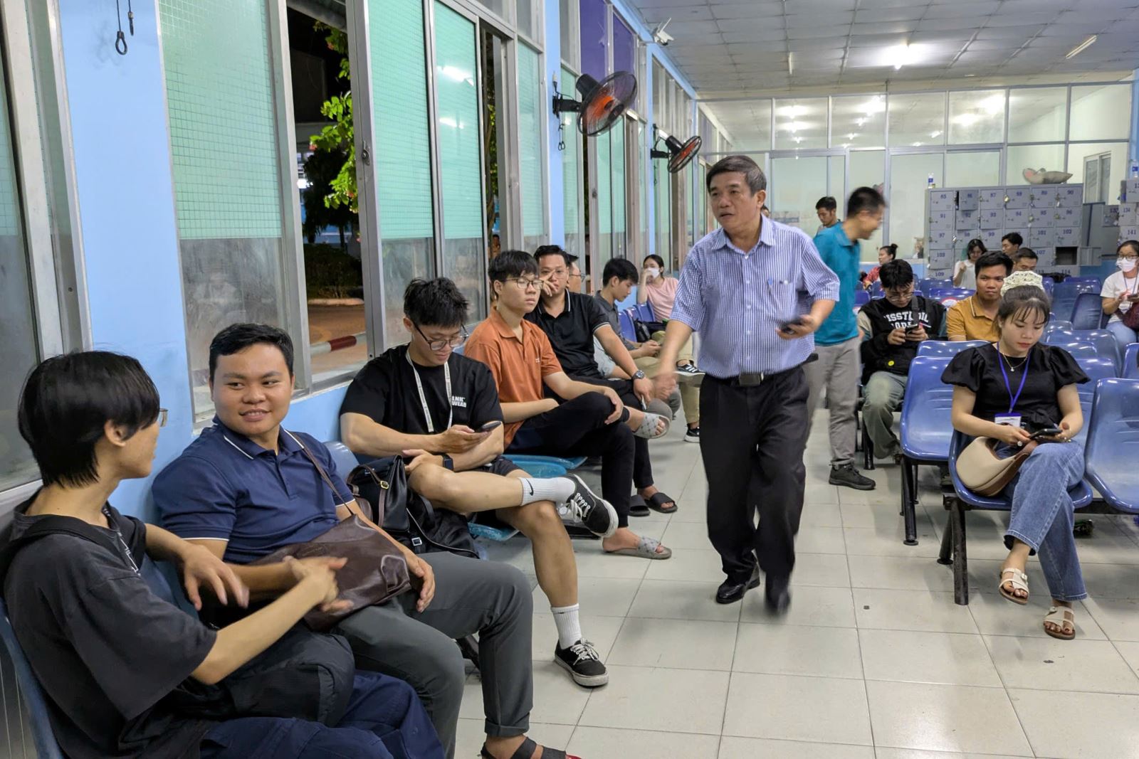 TP Hồ Chí Minh tổ chức thi sát hạch lái xe đến khuya, giải quyết hồ sơ tồn đọng- Ảnh 3.