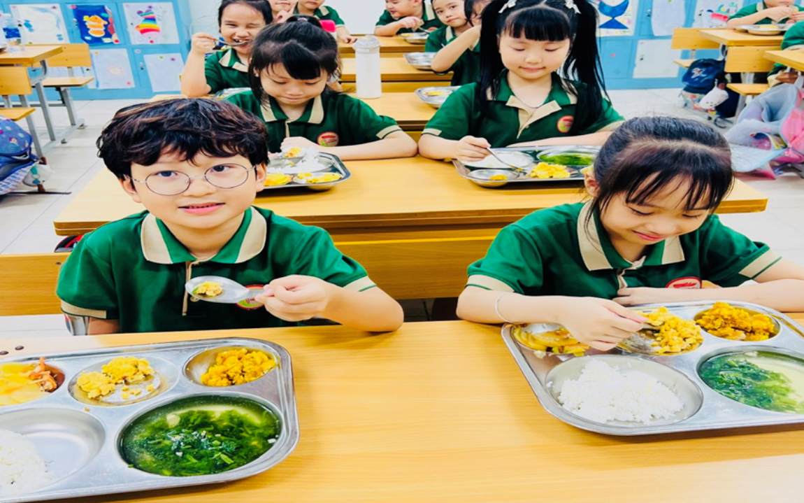 Hà Nội hỗ trợ bữa ăn bán trú, chất lượng và minh bạch là mong mỏi lớn nhất