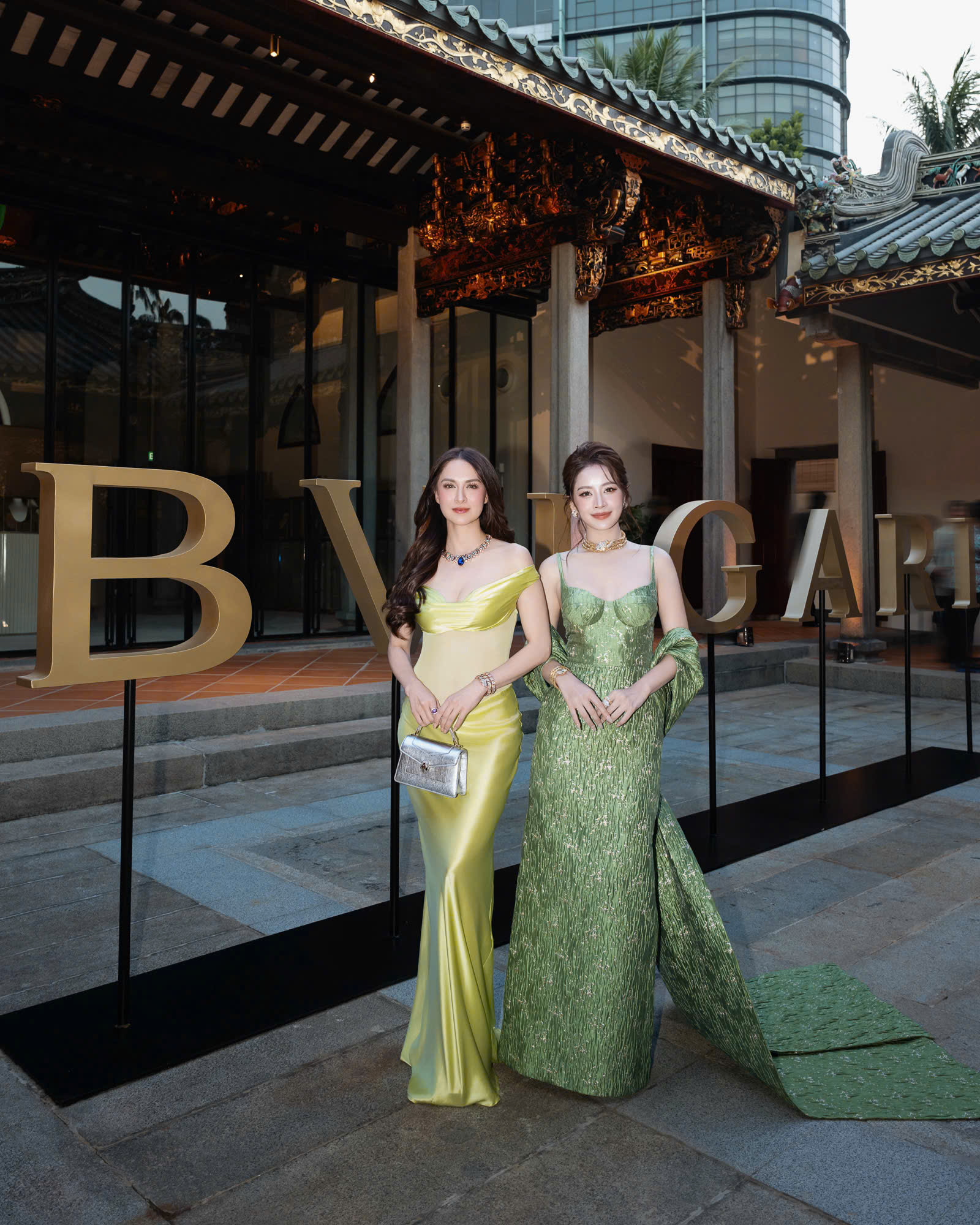 Chi Pu sáng bừng khi đứng cạnh mỹ nhân 'Vũ điệu hoang dã' Marian Rivera tại show Bvlgari- Ảnh 1. Chi Pu sáng bừng khi đứng cạnh mỹ nhân 'Vũ điệu hoang dã' Marian Rivera tại show Bvlgari- Ảnh 1.