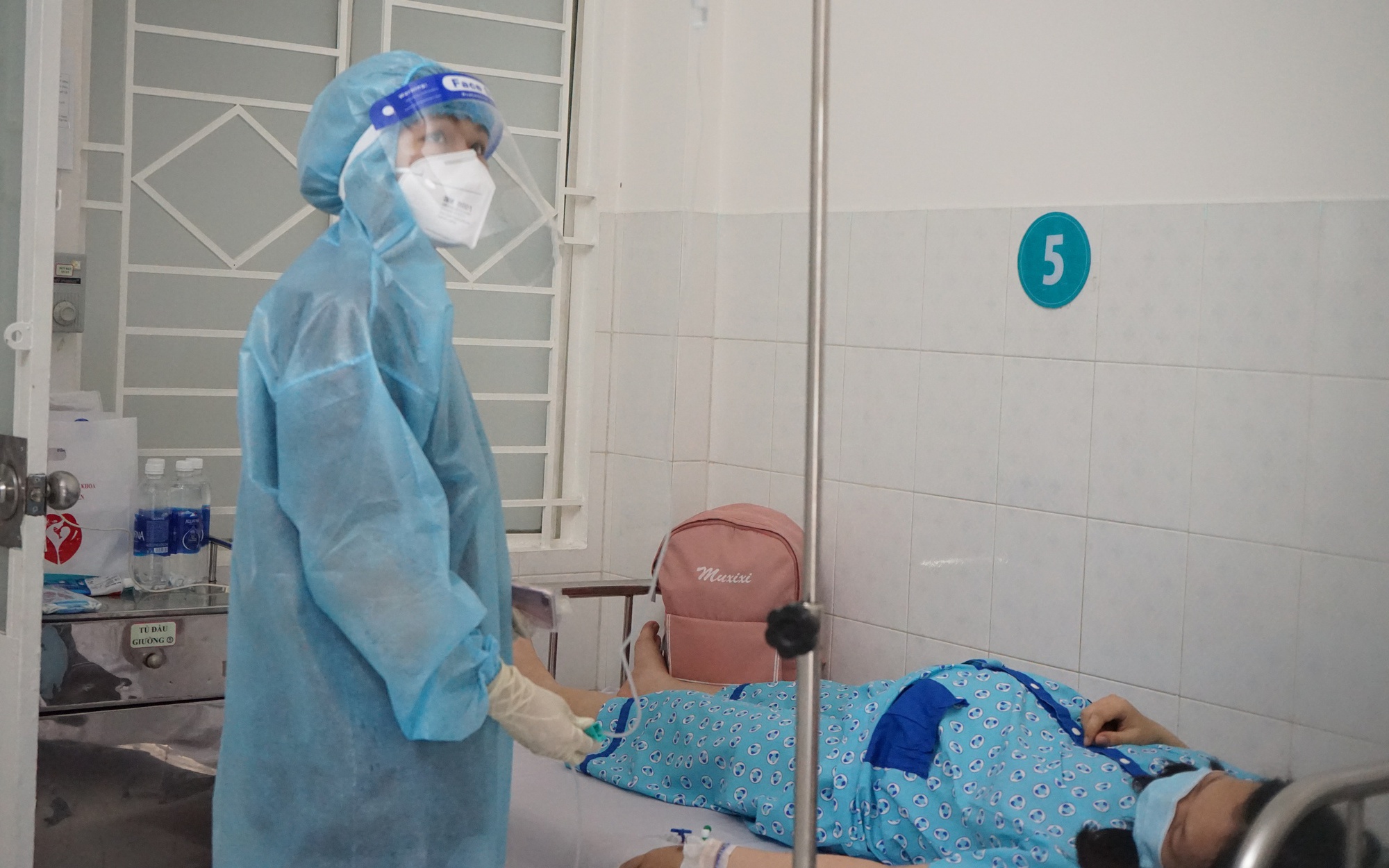 Hai nữ hộ sinh Nghệ An đỡ đẻ trên tàu SE4, cứu mẹ con sản phụ sinh non- Ảnh 3. Nâng cao vai trò của nữ hộ sinh trong hoạt động chăm sóc sức khỏe bà mẹ và trẻ sơ sinh vùng cao