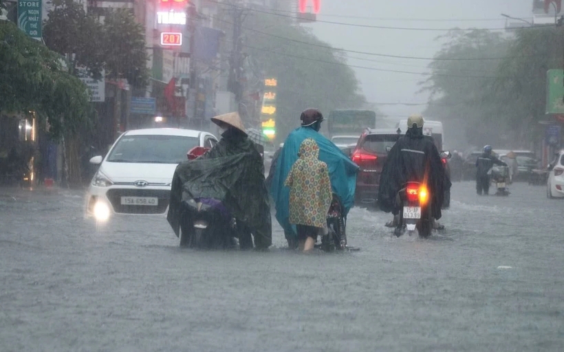Chuyên gia cảnh báo sắp có mưa dông, sét lớn vào tối và đêm nay