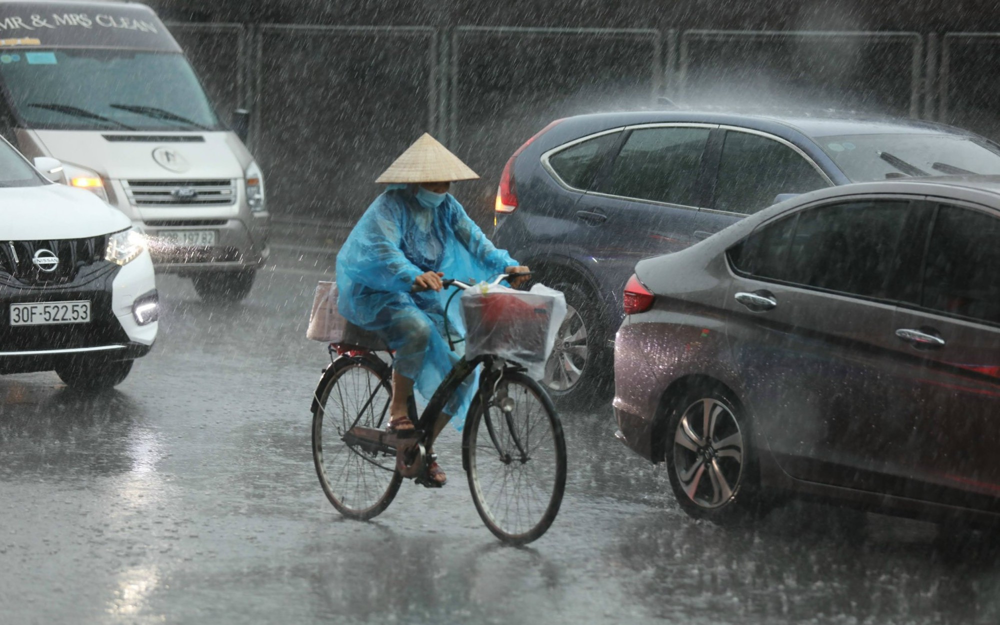 Miền Bắc chuyển mưa dông diện rộng