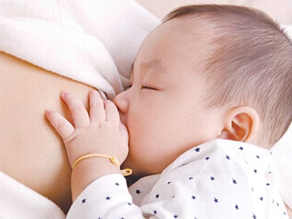 Kinh nghiệm từ Lào Cai trong nỗ lực triển khai truyền thông về nuôi con bằng sữa mẹ và thực hành dinh dưỡng- Ảnh 1.