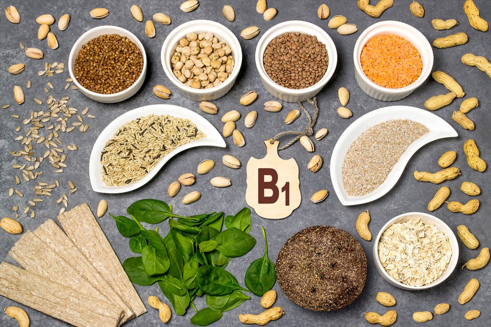 5 loại vitamin thiết yếu cho người trên 60 tuổi- Ảnh 1. 5 loại vitamin thiết yếu cho người trên 60 tuổi- Ảnh 1.