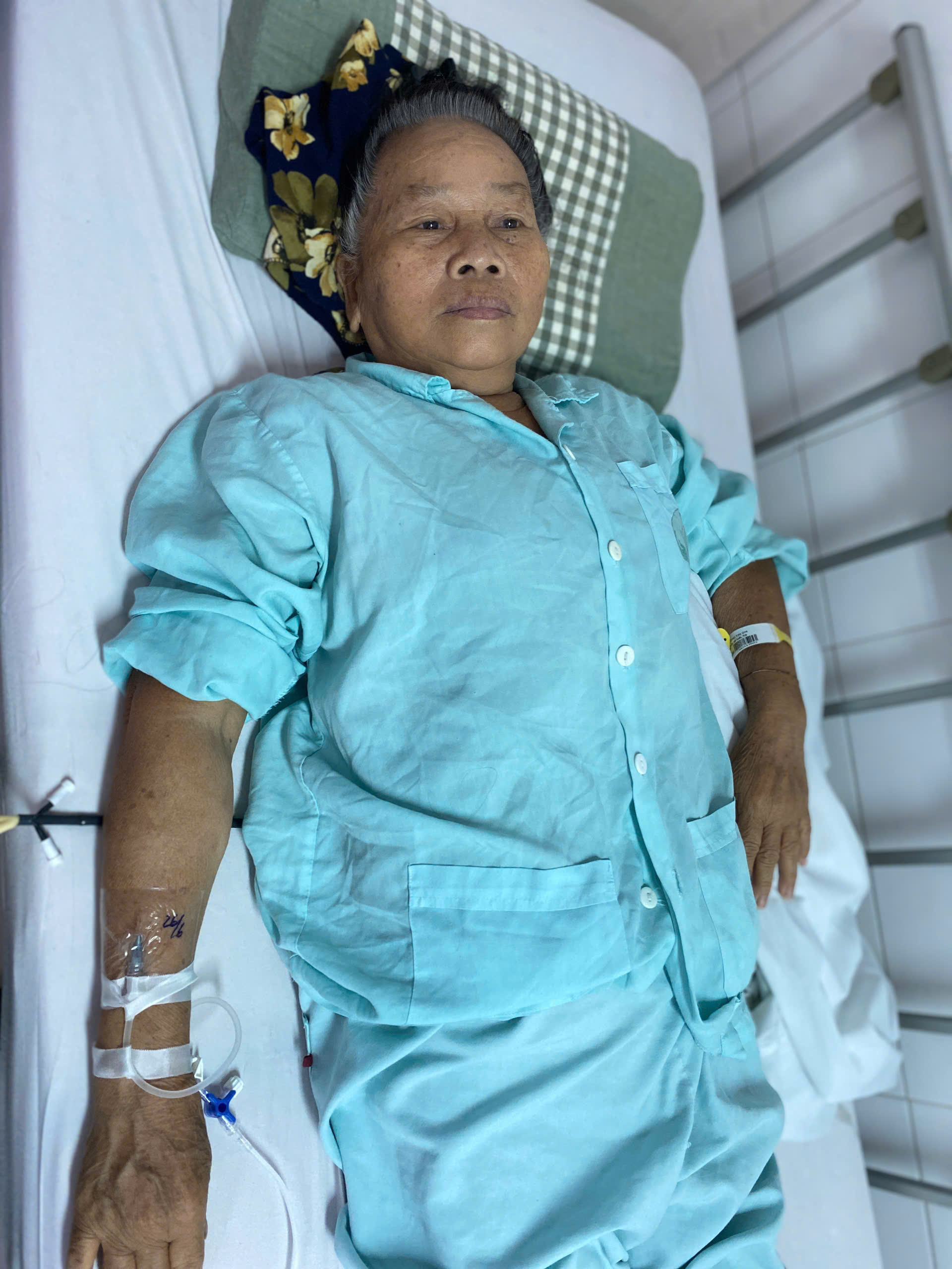 Người phụ nữ dân tộc Thái mắc nhiều bệnh, rất cần 30 triệu đồng để phẫu thuật- Ảnh 1. Người phụ nữ dân tộc Thái mắc nhiều bệnh, rất cần 30 triệu đồng để phẫu thuật- Ảnh 1.