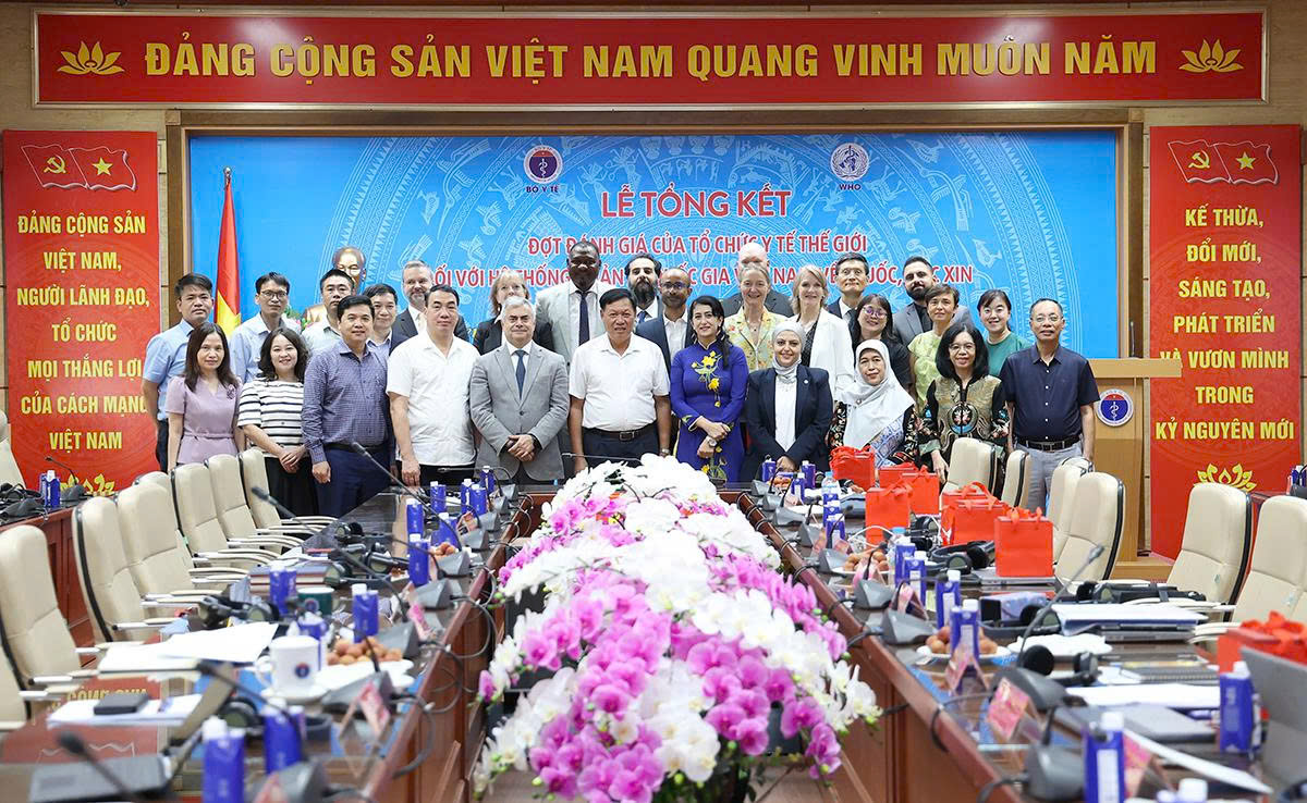 Tiếp tục nỗ lực để sớm đạt mức độ 3, tiến tới mức độ 4 hệ thống sản xuất quốc gia Việt Nam về thuốc, vắc xin- Ảnh 11. Tiếp tục nỗ lực để sớm đạt mức độ 3, tiến tới mức độ 4 hệ thống sản xuất quốc gia Việt Nam về thuốc, vắc xin- Ảnh 11.