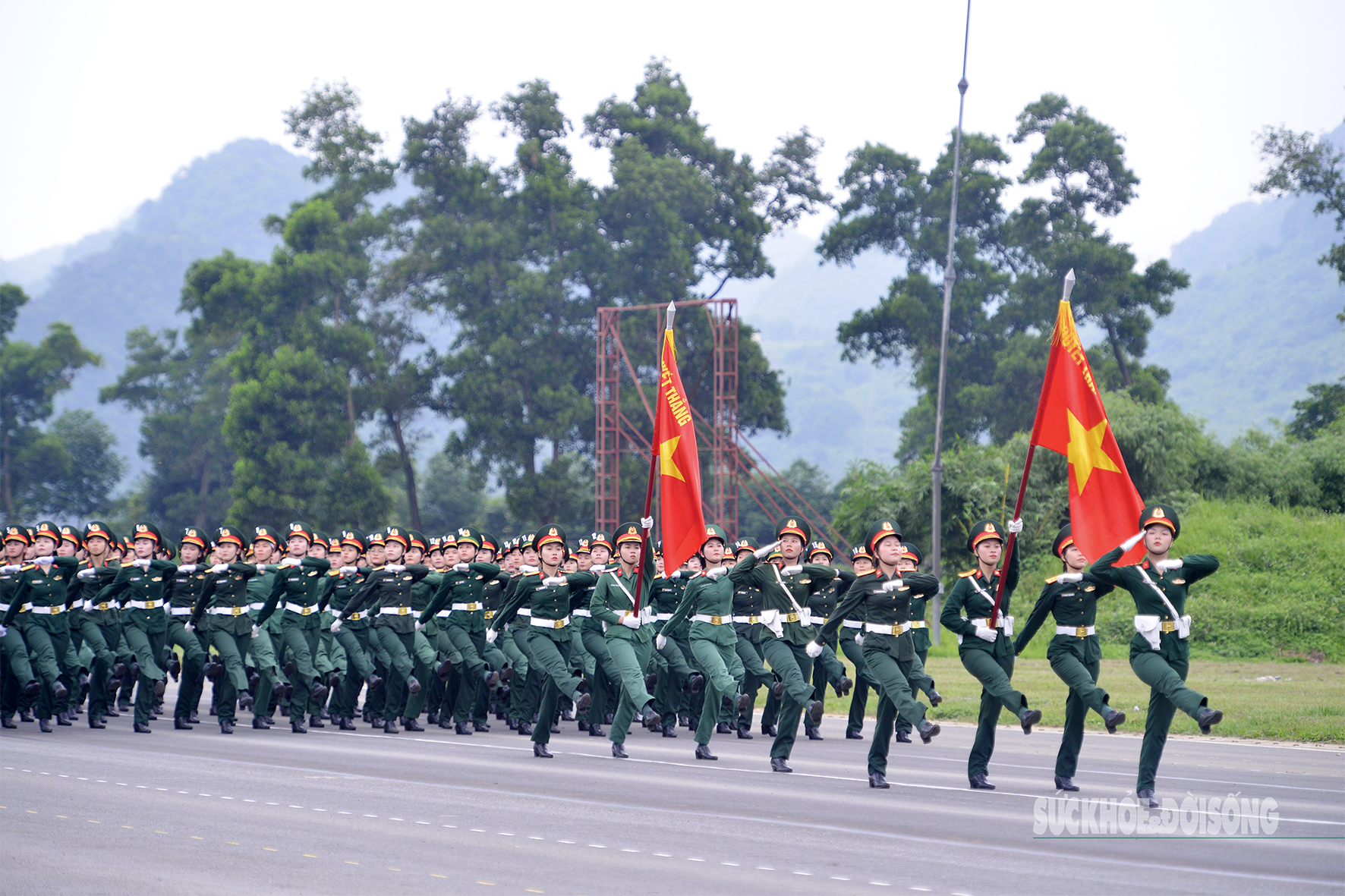 Duyên gặp gỡ của hai nữ chiến sĩ tên Linh trên thao trường diễu binh- Ảnh 5. Duyên gặp gỡ của hai nữ chiến sĩ tên Linh trên thao trường diễu binh- Ảnh 5.