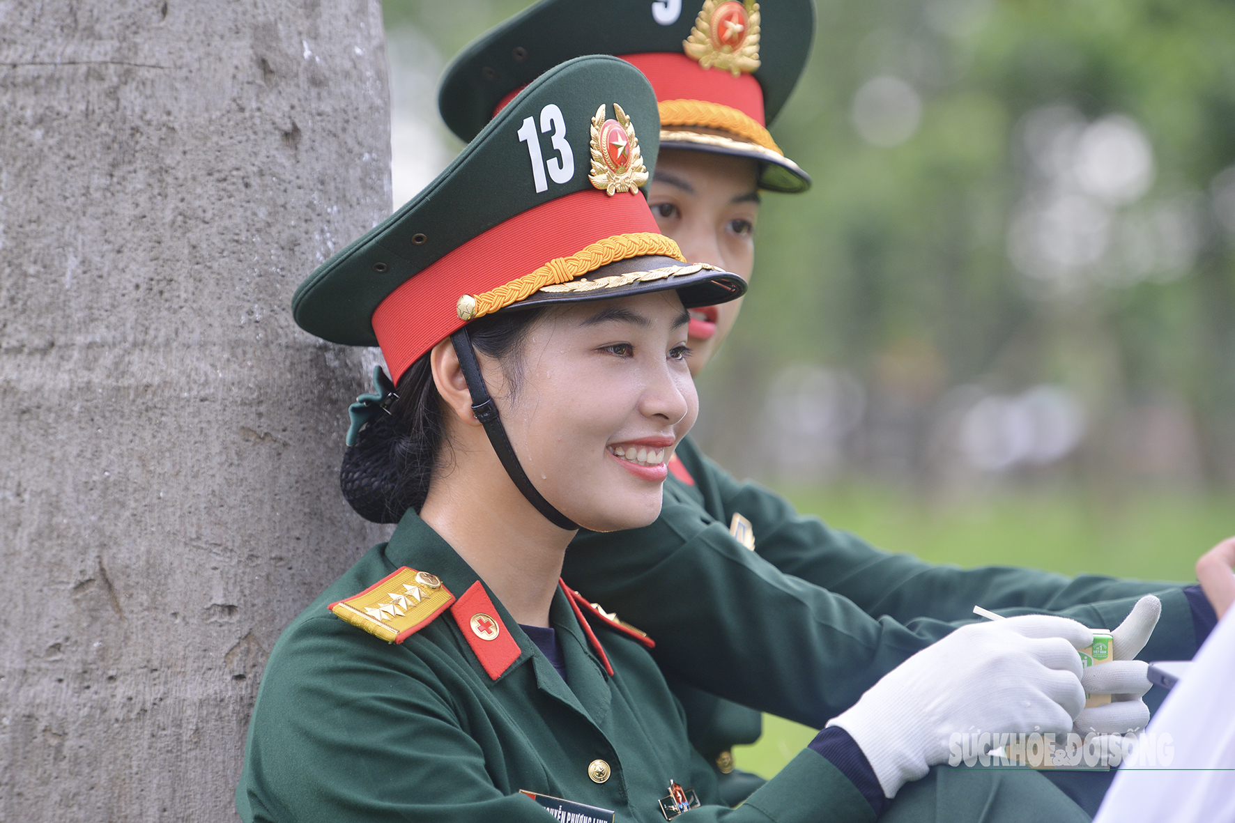 Duyên gặp gỡ của hai nữ chiến sĩ tên Linh trên thao trường diễu binh- Ảnh 1. Duyên gặp gỡ của hai nữ chiến sĩ tên Linh trên thao trường diễu binh- Ảnh 1.