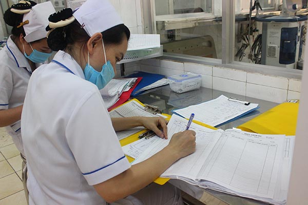 Khi bệnh viện triển khai hồ sơ bệnh án điện tử, bệnh án giấy có còn được sử dụng hay không?- Ảnh 2.