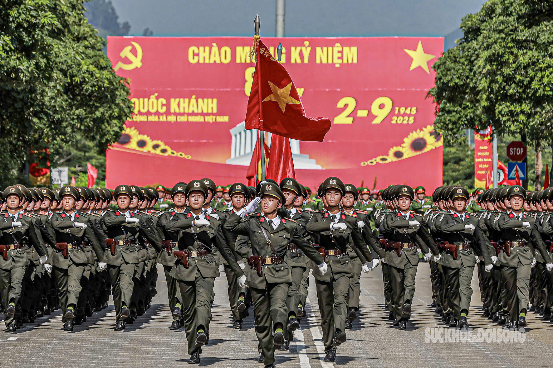 Cận cảnh chiến sĩ công an luyện tập trên thao trường Hoà Lạc- Ảnh 2. Cận cảnh chiến sĩ công an luyện tập trên thao trường Hoà Lạc- Ảnh 2.