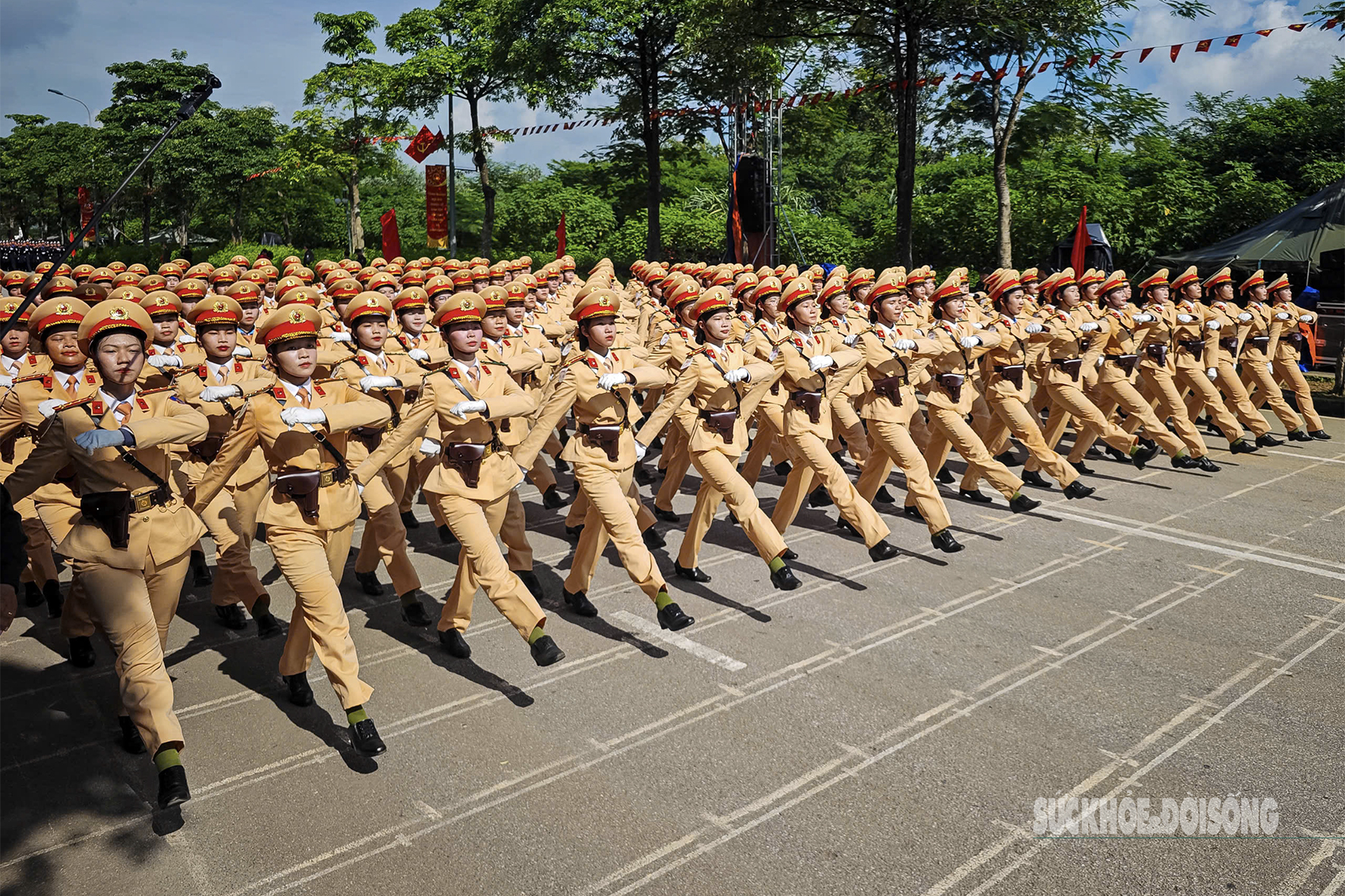 Cận cảnh chiến sĩ công an luyện tập trên thao trường Hoà Lạc- Ảnh 5. Cận cảnh chiến sĩ công an luyện tập trên thao trường Hoà Lạc- Ảnh 5.