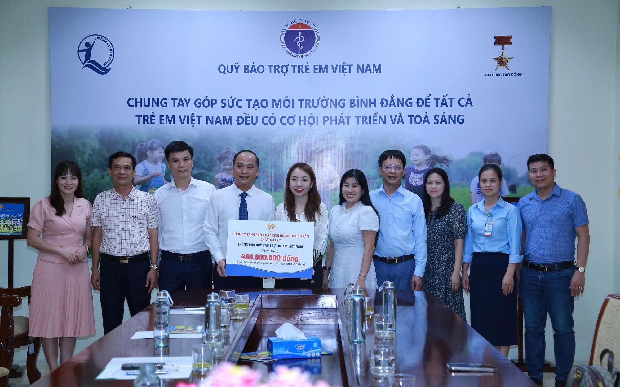 Tiếp nhận 400 triệu hỗ trợ phẫu thuật tim cho trẻ có hoàn cảnh đặc biệt, khó khăn