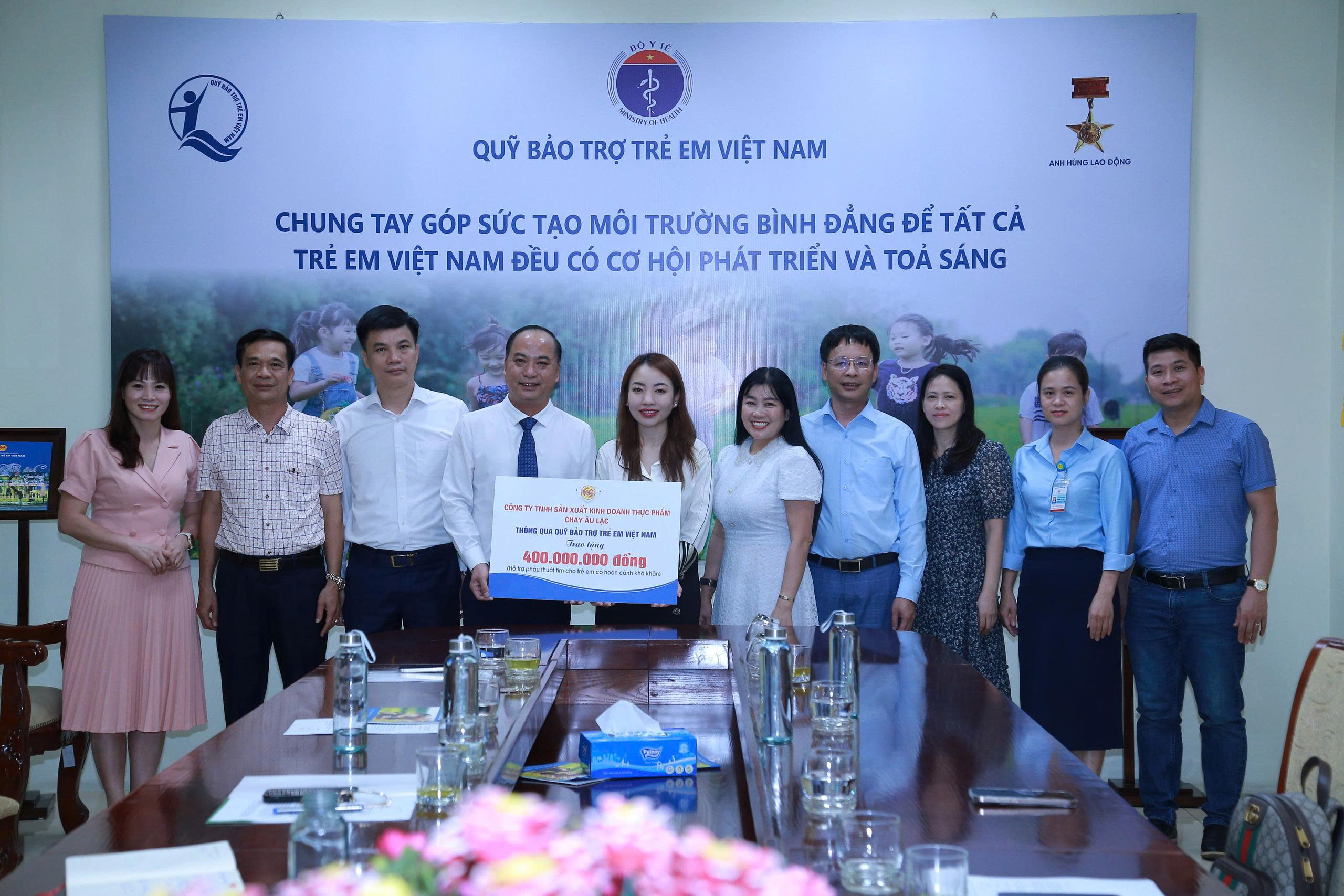 Tiếp nhận 400 triệu hỗ trợ phẫu thuật tim cho trẻ có hoàn cảnh đặc biệt, khó khăn - Ảnh 1. Tiếp nhận 400 triệu hỗ trợ phẫu thuật tim cho trẻ có hoàn cảnh đặc biệt, khó khăn - Ảnh 1.