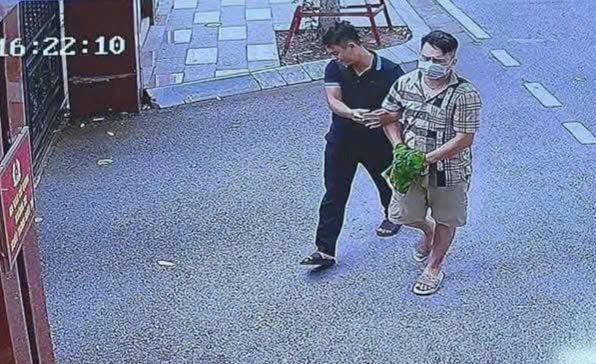 Giang hồ Tiến 'bịp' bị công an bắt giữ- Ảnh 1. Giang hồ Tiến 'bịp' bị công an bắt giữ- Ảnh 1.