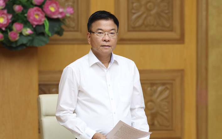 Thủ tướng: Cần xác định rõ các đột phá về y tế dự phòng, y tế cơ sở, nâng cao thể chất người dân- Ảnh 3. Phó Thủ tướng Lê Thành Long: Sớm hoàn thiện Nghị quyết về đột phá trong công tác chăm sóc sức khỏe nhân dân