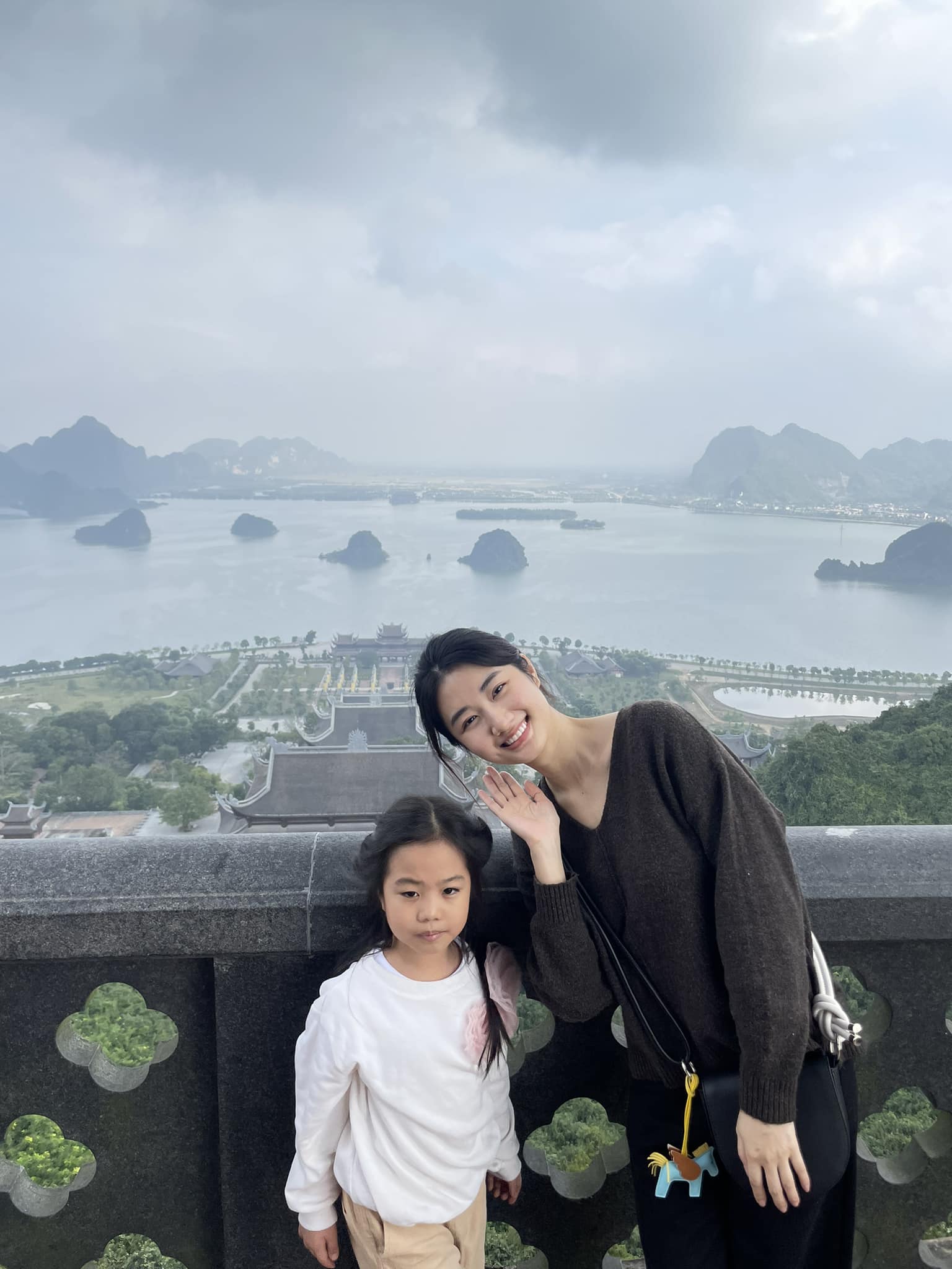 Hoa hậu quê Hải Phòng giành vương miện lúc tròn 20 tuổi, ngay lập tức có tin đồn yêu đại gia, giờ ở đâu?- Ảnh 6.