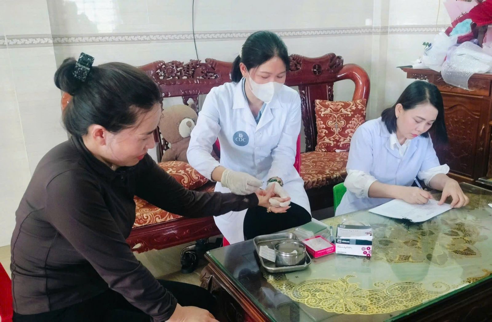 Hà Tĩnh ghi nhận ca sốt rét ngoại lai có nguy cơ phát sinh ca bệnh thứ cấp- Ảnh 2. Hà Tĩnh ghi nhận ca sốt rét ngoại lai có nguy cơ phát sinh ca bệnh thứ cấp- Ảnh 2.