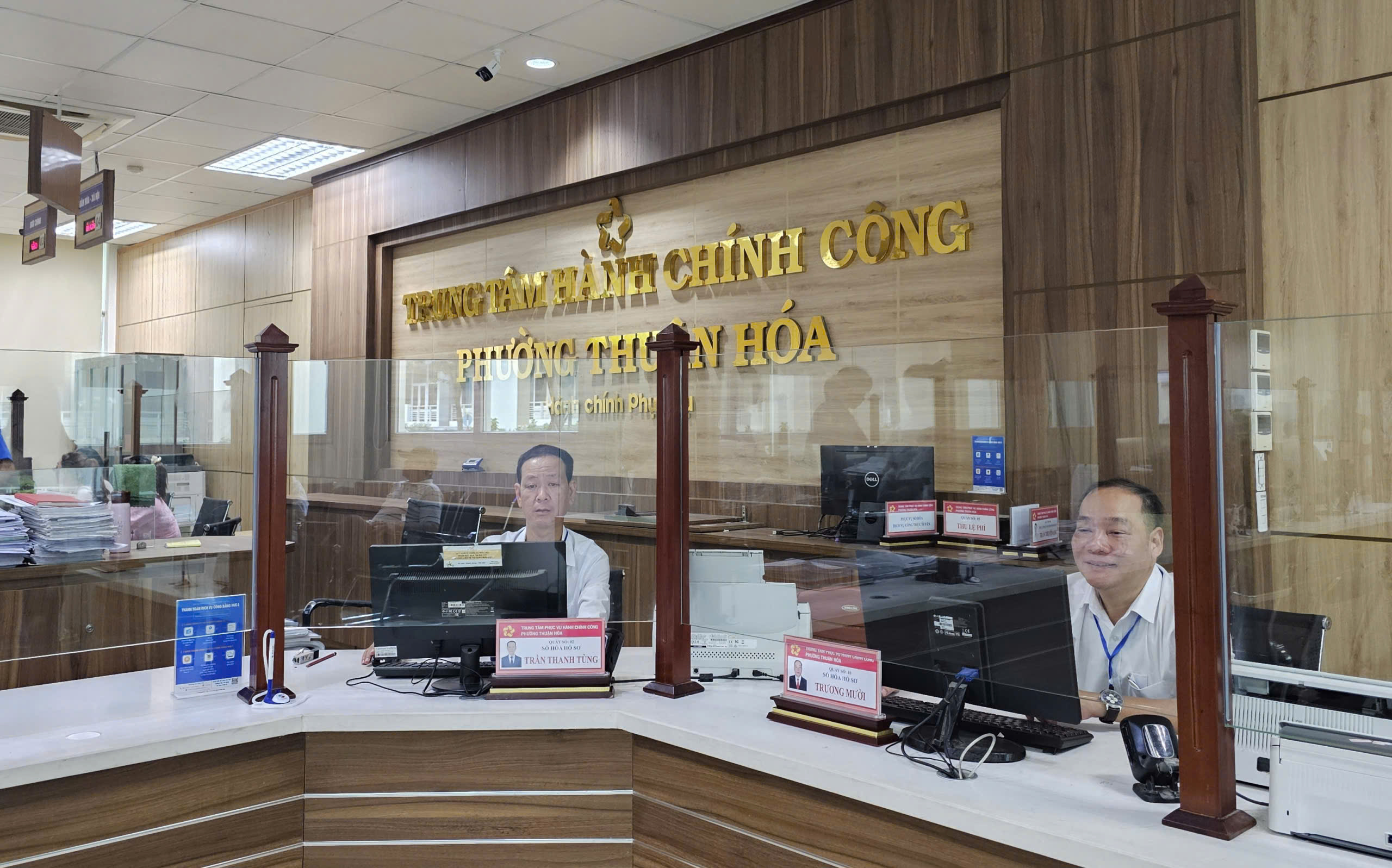 Huế sau một tháng vận hành mô hình chính quyền địa phương hai cấp- Ảnh 1. Huế sau một tháng vận hành mô hình chính quyền địa phương hai cấp- Ảnh 1.