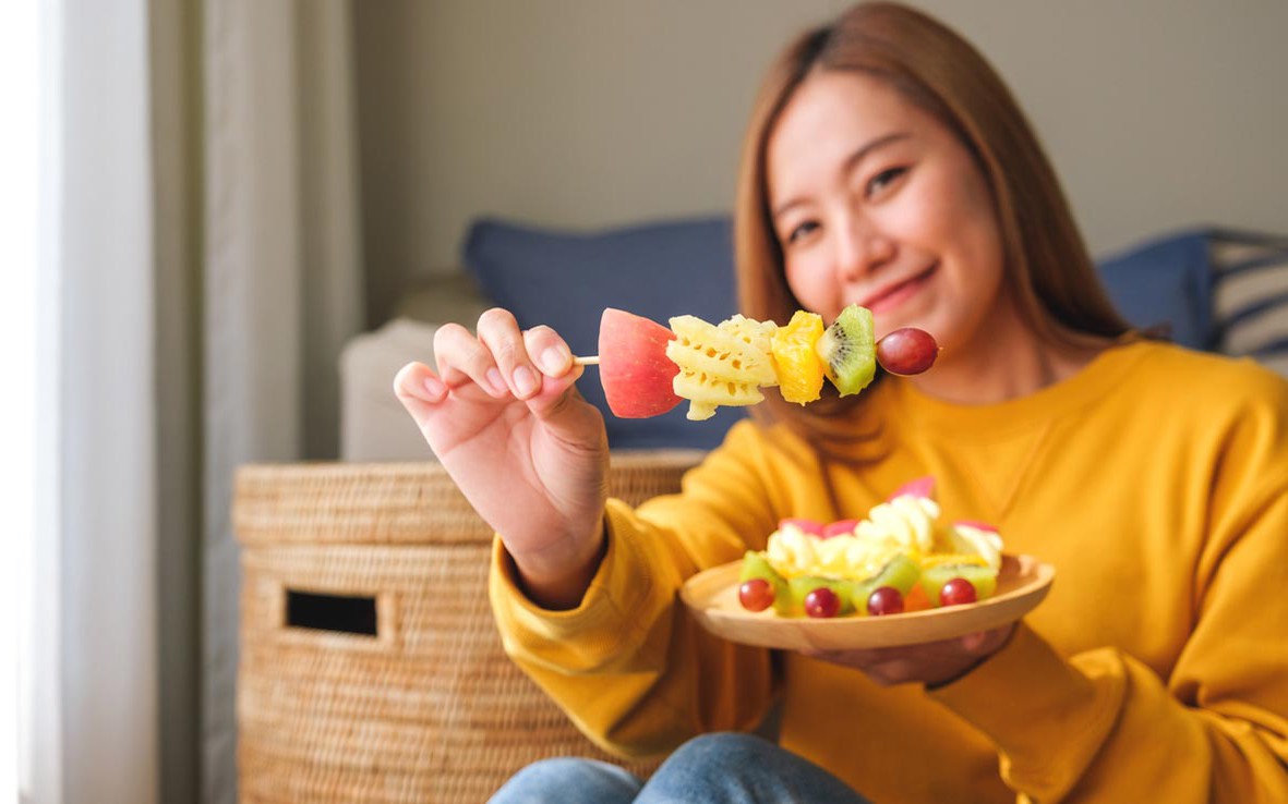 Sai lầm khi ăn trái cây sau bữa tối dễ gây tăng cân dù ăn ít