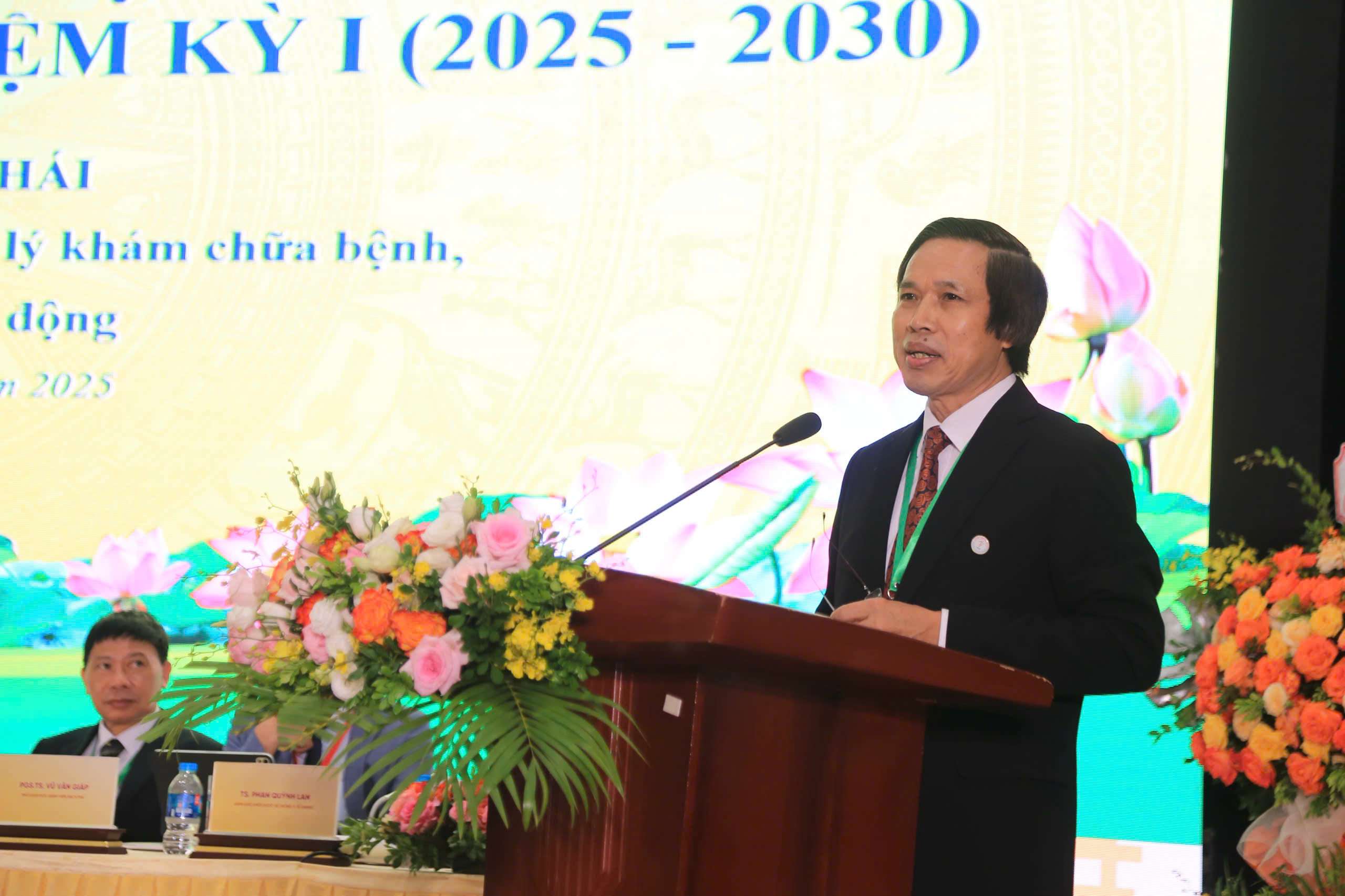Hội Dược sĩ Bệnh viện Việt Nam cần tích cực tham gia xây dựng, phản biện chính sách pháp luật lĩnh vực dược- Ảnh 3. Hội Dược sĩ Bệnh viện Việt Nam cần tích cực tham gia xây dựng, phản biện chính sách pháp luật lĩnh vực dược- Ảnh 3.