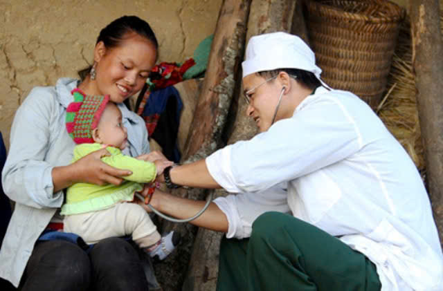 Giáo dục giới tính, chăm sóc sức khỏe sinh sản cho nữ sinh dân tộc thiểu số vị thành niên: Chính sách mới năm 2025 và hướng đi thực tiễn- Ảnh 1. Giáo dục giới tính, chăm sóc sức khỏe sinh sản cho nữ sinh dân tộc thiểu số vị thành niên: Chính sách mới năm 2025 và hướng đi thực tiễn- Ảnh 1.