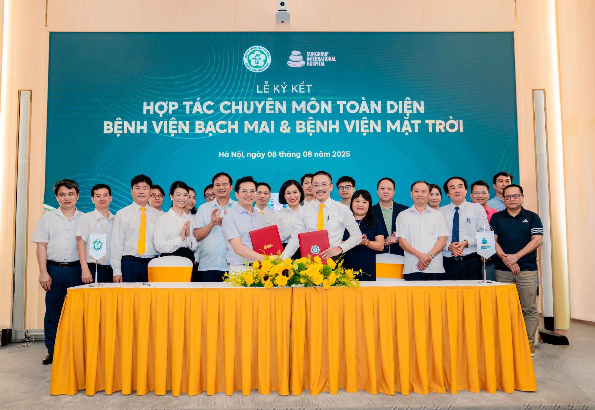 Bệnh viện Bạch Mai đồng hành chuyên môn kỹ thuật cao với Bệnh viện Mặt Trời- Ảnh 1.