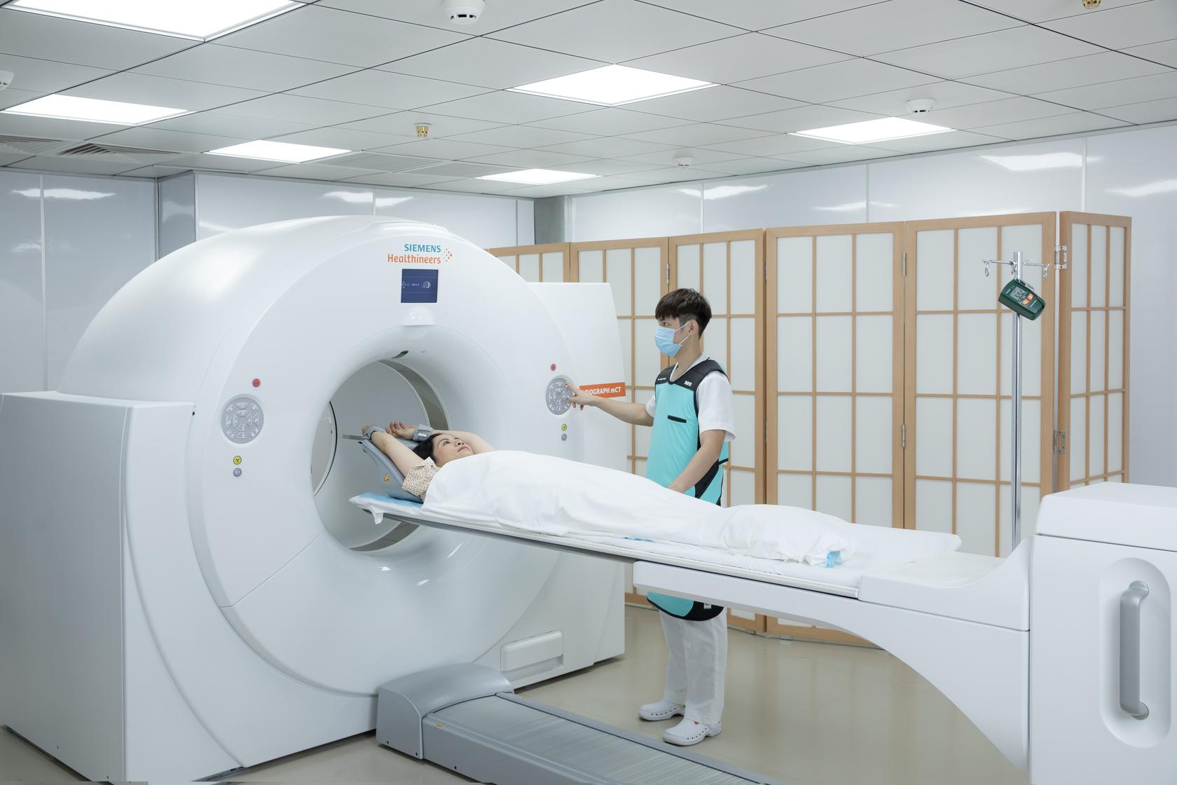 Bệnh viện Bạch Mai đồng hành chuyên môn kỹ thuật cao với Bệnh viện Mặt Trời- Ảnh 4.