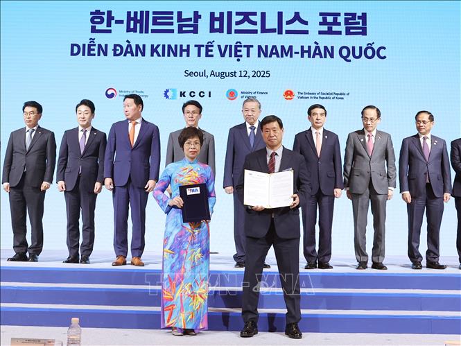 Tổng Bí thư Tô Lâm và Thủ tướng Hàn Quốc chứng kiến Lễ trao các thỏa thuận hợp tác- Ảnh 1. Tổng Bí thư Tô Lâm và Thủ tướng Hàn Quốc chứng kiến Lễ trao các thỏa thuận hợp tác- Ảnh 1.