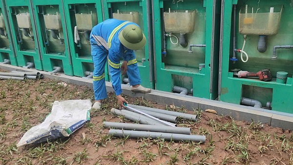 Hà Nội gấp rút lắp đặt 612 nhà vệ sinh lưu động phục vụ dịp Quốc khánh 2/9- Ảnh 10. Hà Nội gấp rút lắp đặt 612 nhà vệ sinh lưu động phục vụ dịp Quốc khánh 2/9- Ảnh 10.