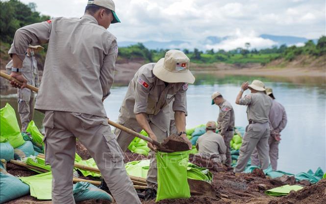 Xử lý thành công quả bom nặng 227 kg tại khu vực biên giới
