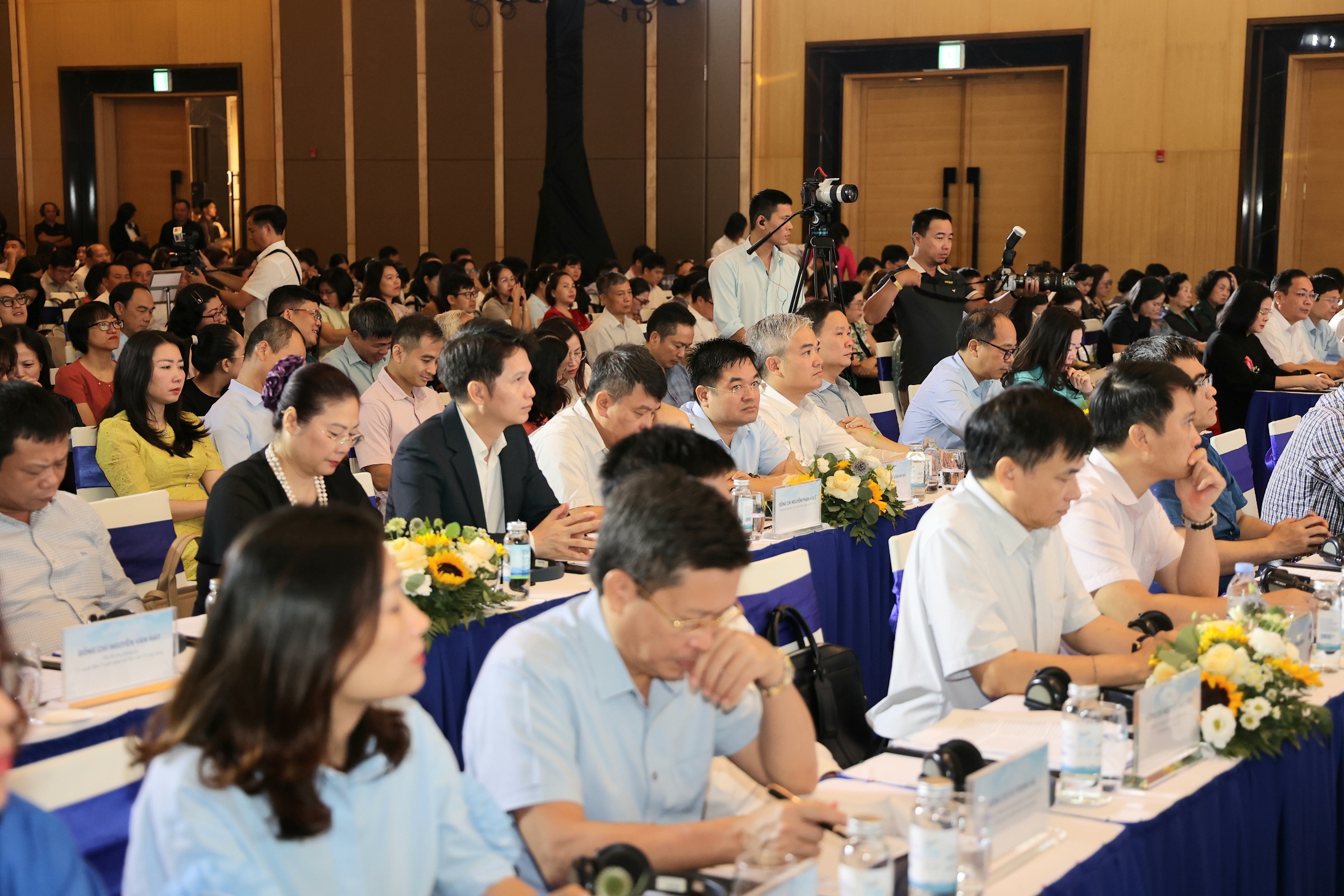 Thứ trưởng Bộ Y tế: Lứa tuổi học đường là 'giai đoạn vàng cuối cùng' để can thiệp toàn diện về dinh dưỡng- Ảnh 4.