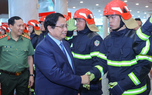 Thủ tướng: Cảnh sát PCCC&CNCH là lực lượng chủ công, nòng cốt trên mặt trận chống "giặc lửa"