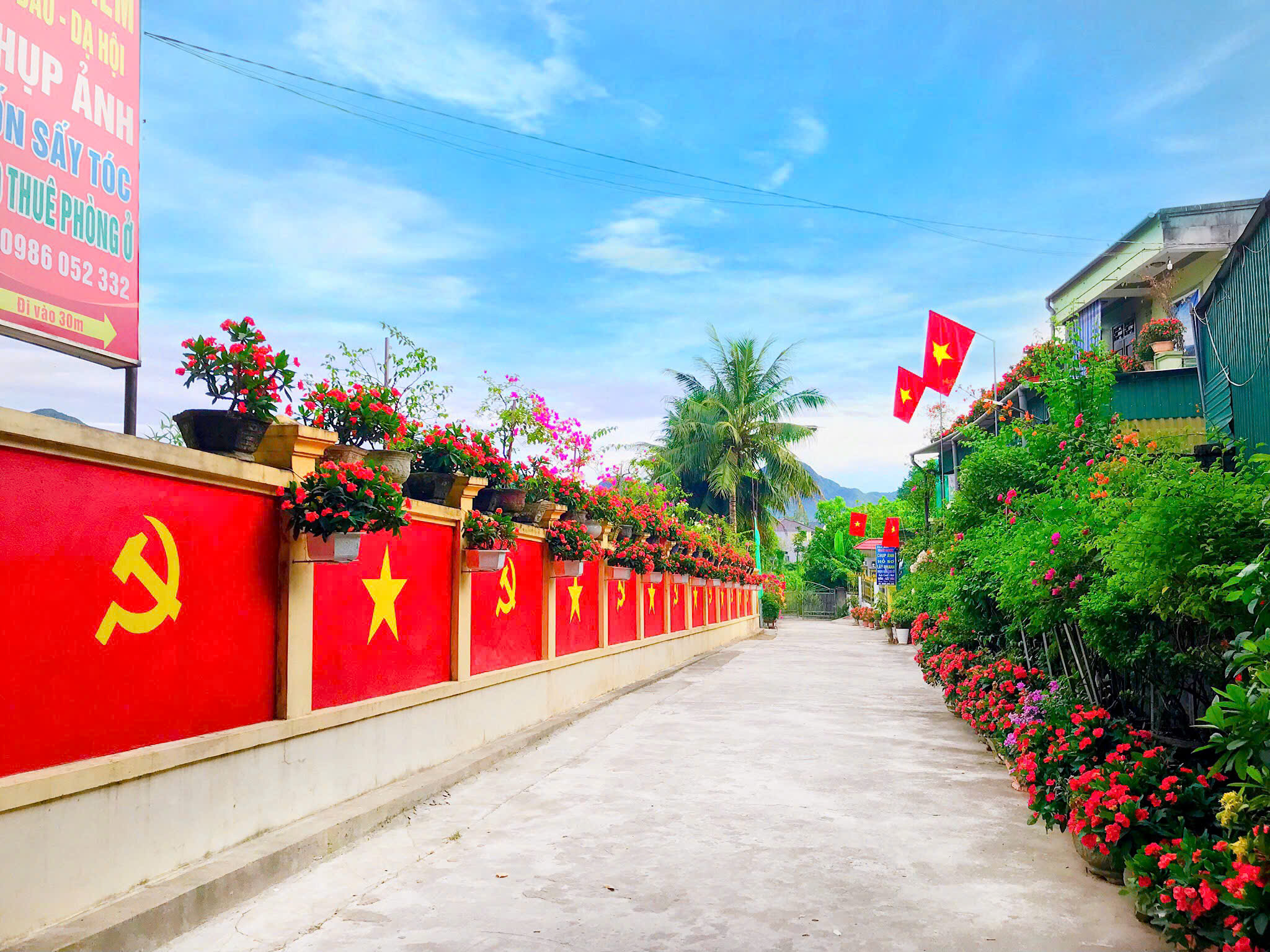 Cách yêu nước độc đáo của vợ chồng miền núi Nghệ An- Ảnh 1.