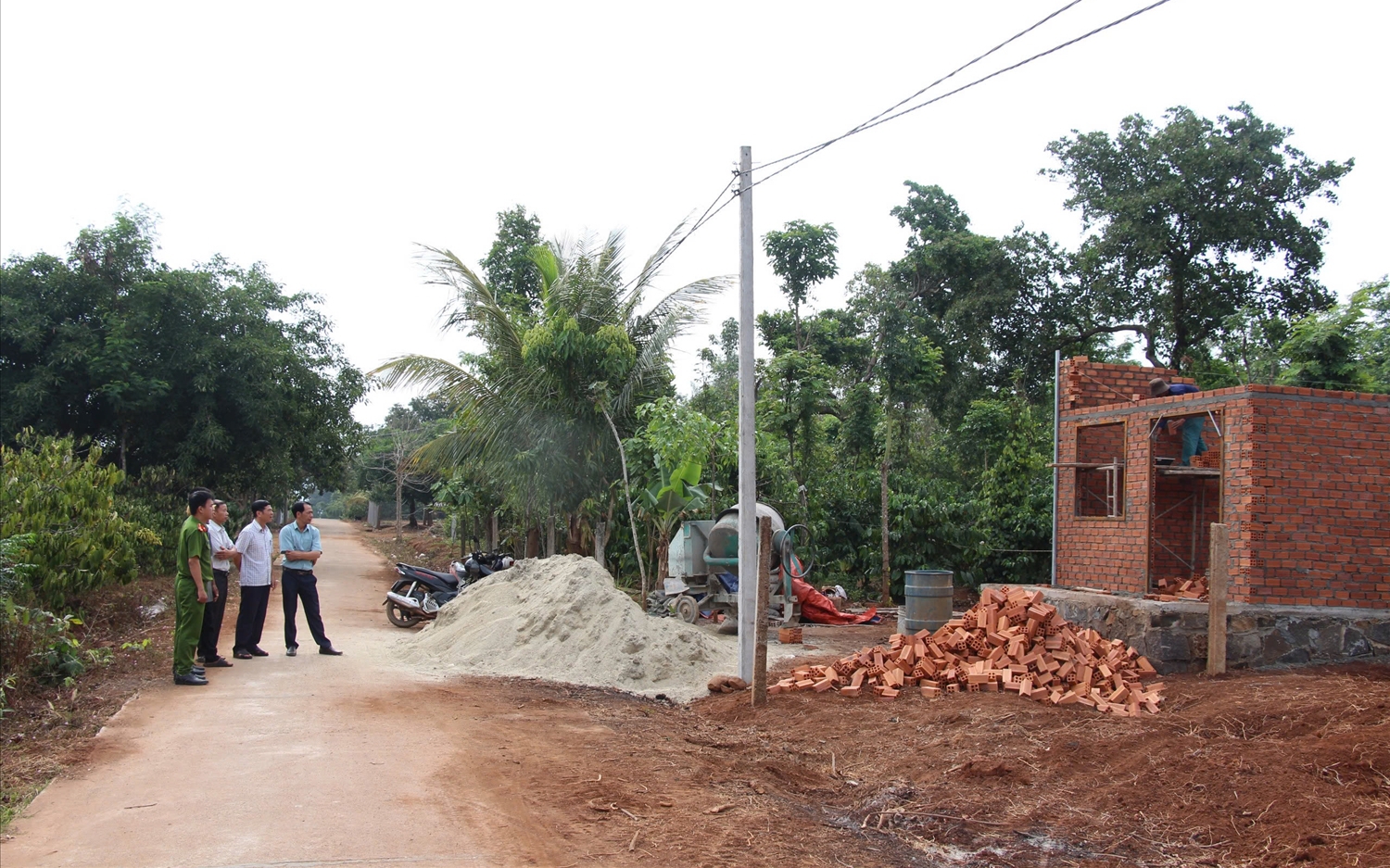 Quảng Ngãi về đích sớm 2 tháng trong chương trình xóa nhà tạm, nhà dột nát- Ảnh 3.