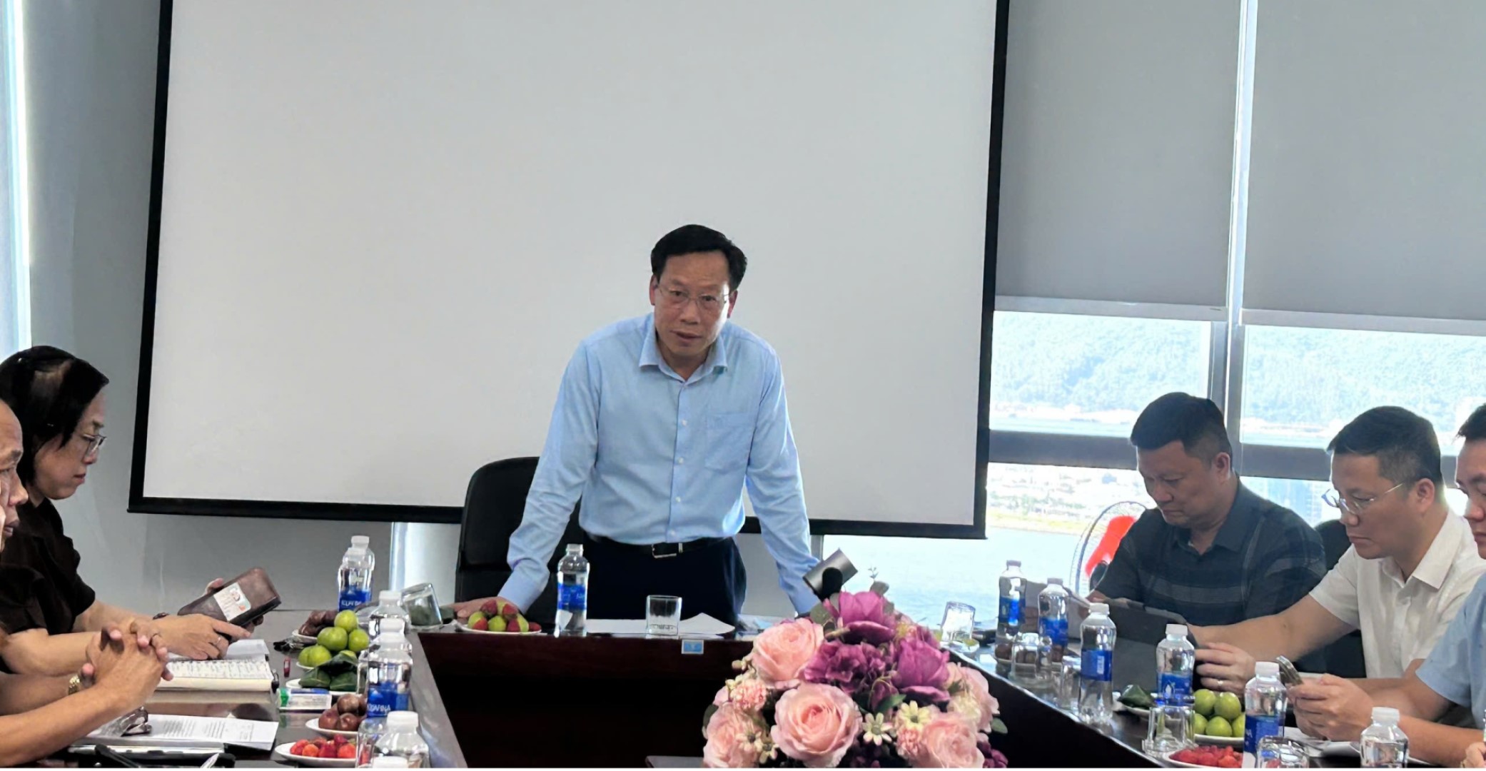 Bộ Y tế kiểm tra việc sắp xếp tổ chức cơ sở y tế khi thực hiện chính quyền địa phương 2 cấp 
- Ảnh 6.