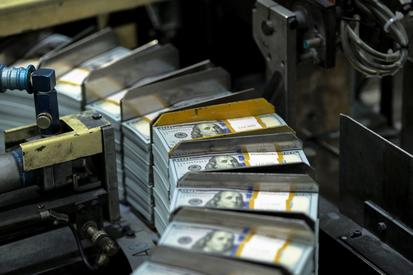Đồng USD 'hụt hơi' sau dữ liệu kinh tế của Mỹ- Ảnh 1.