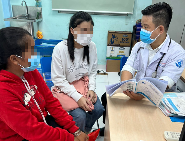 Tiết lộ HIV đúng cách giúp cải thiện sức khỏe tâm thần và tuân thủ điều trị ở trẻ- Ảnh 1.