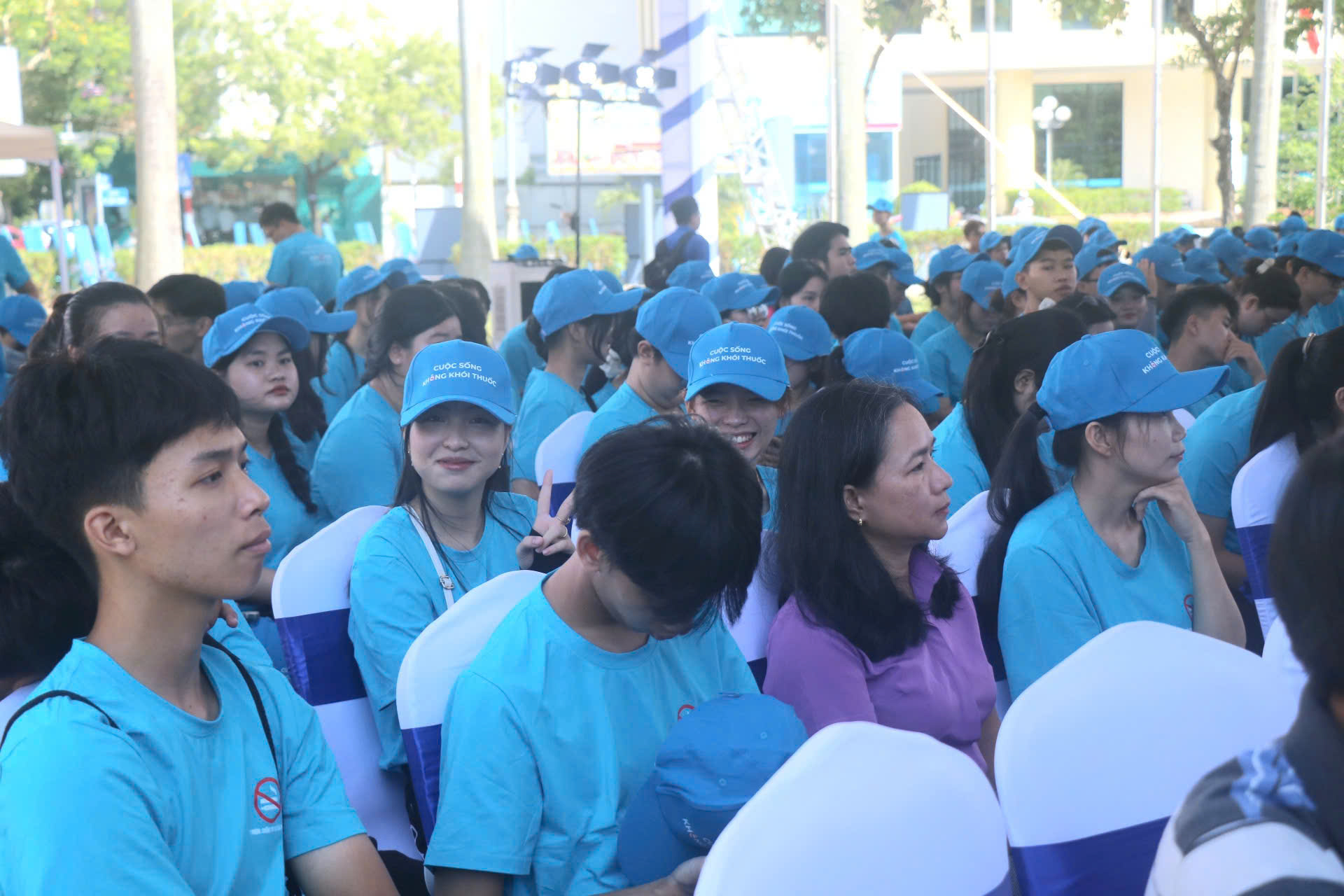 Tăng cường thực hiện môi trường không khói thuốc lá tại nhà hàng, khách sạn và địa điểm công cộng- Ảnh 4.