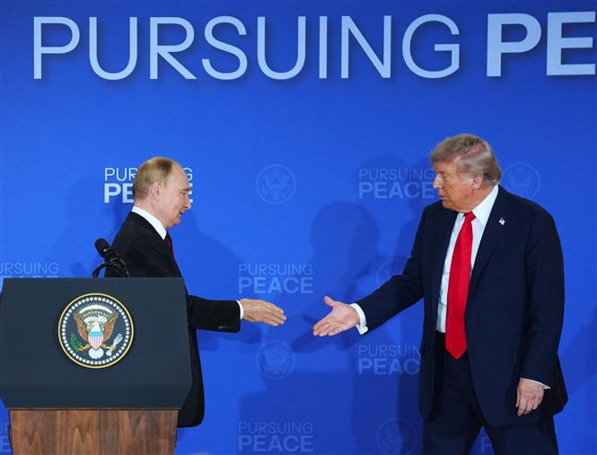 FT tiết lộ nội dung Tổng thống Putin trao đổi riêng với Tổng thống Trump tại Alaska- Ảnh 1.