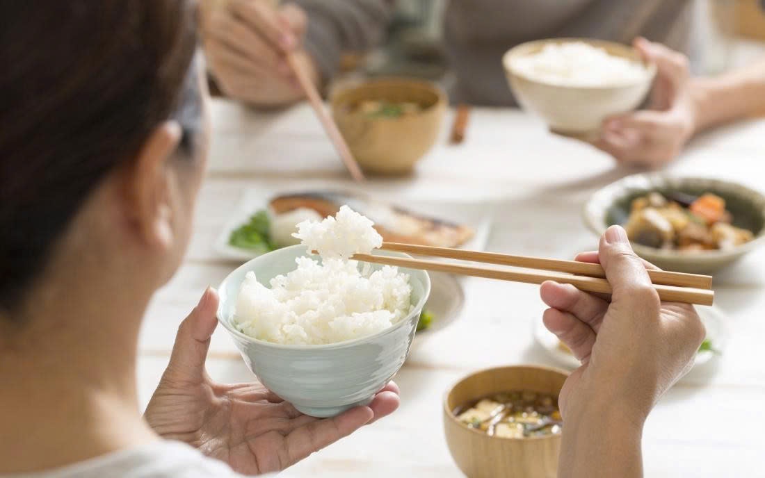 Ăn cơm có béo hơn ăn bún, phở?