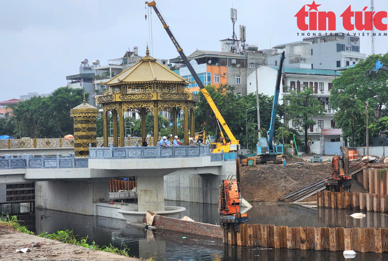 Cận cảnh đường ống khổng lồ dẫn nước hồ Tây ‘hồi sinh’ sông Tô Lịch- Ảnh 14.